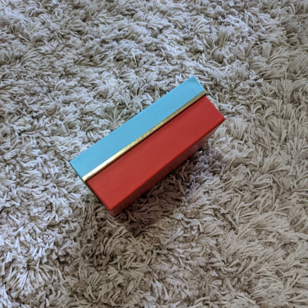 Kate Spade Box - Picture 3 of 6